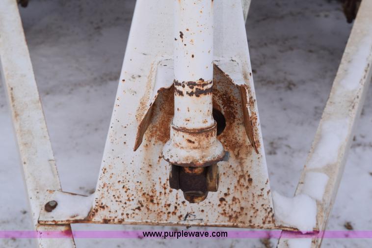 image for item E6035 Fertilizer spreader buggy