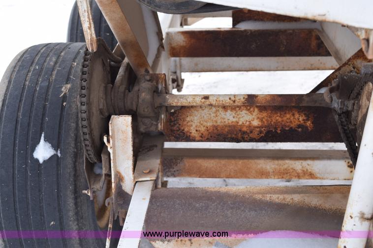 image for item E6035 Fertilizer spreader buggy