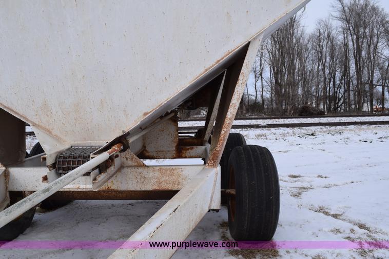image for item E6035 Fertilizer spreader buggy