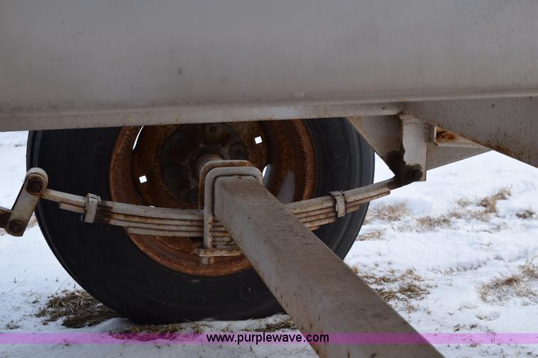 image for item E6035 Fertilizer spreader buggy