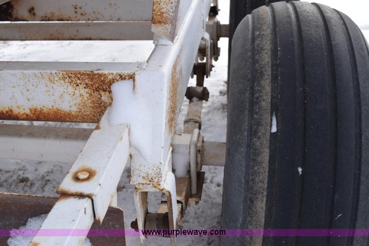 image for item E6035 Fertilizer spreader buggy