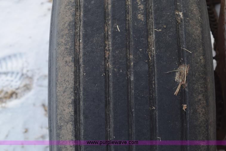 image for item E6035 Fertilizer spreader buggy