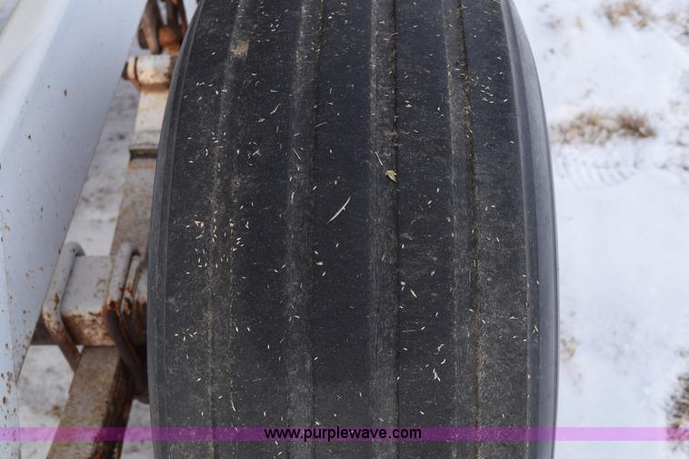 image for item E6035 Fertilizer spreader buggy