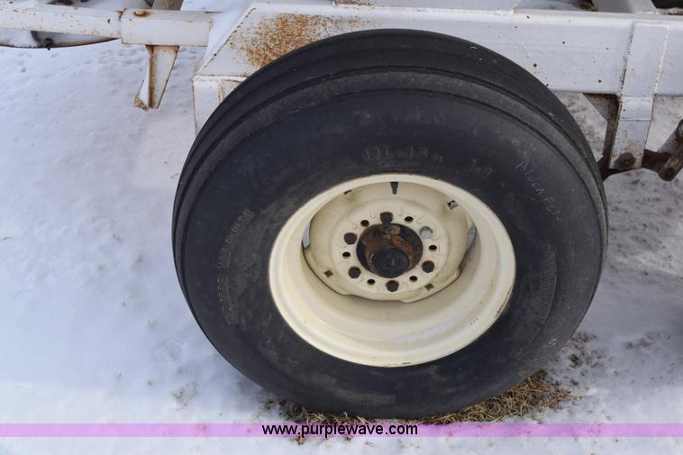 image for item E6035 Fertilizer spreader buggy