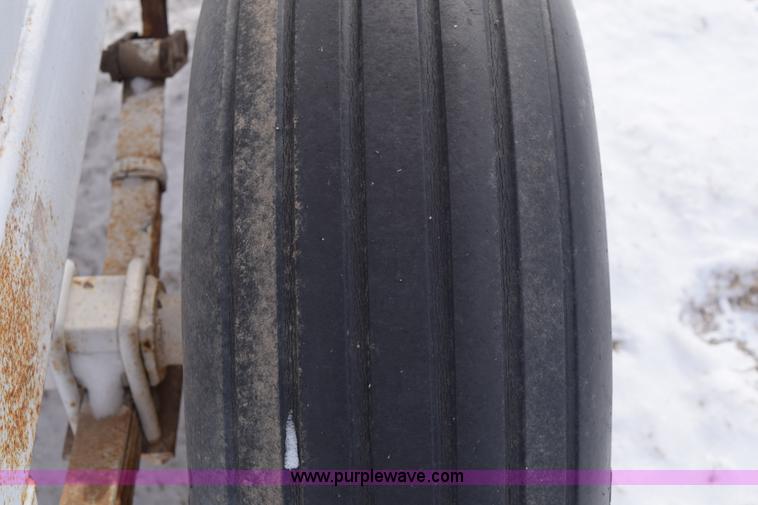 image for item E6035 Fertilizer spreader buggy