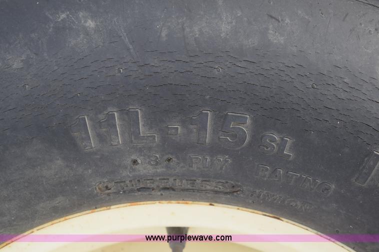 image for item E6035 Fertilizer spreader buggy