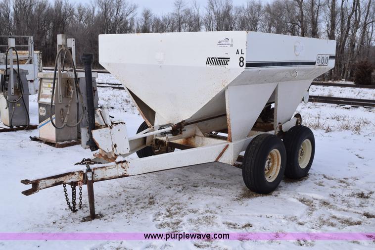 image for item E6037 Fertilizer spreader buggy