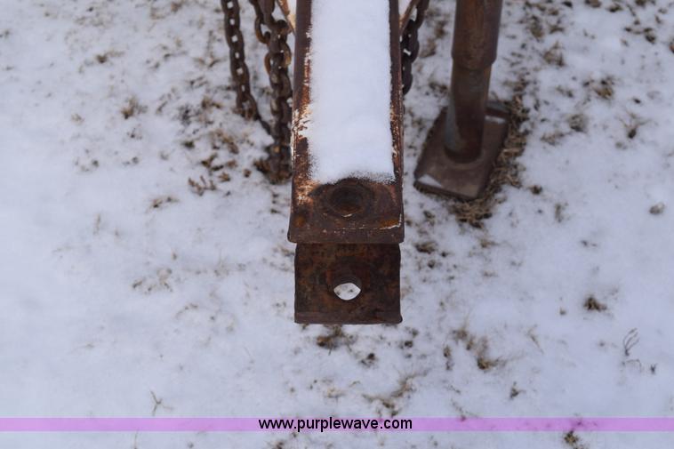 image for item E6037 Fertilizer spreader buggy