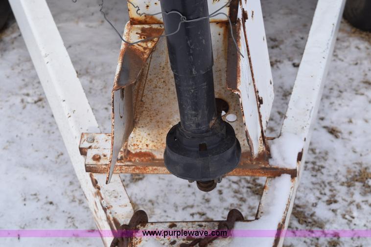 image for item E6037 Fertilizer spreader buggy