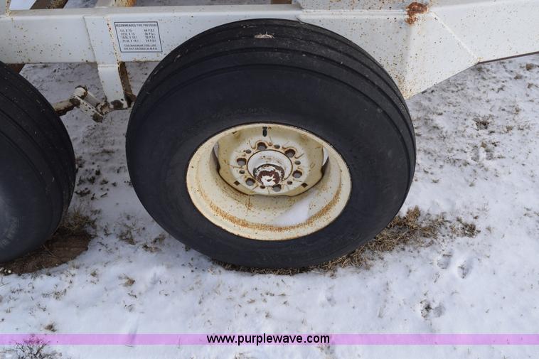 image for item E6037 Fertilizer spreader buggy