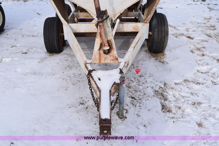 image for item E6038 Fertilizer spreader buggy