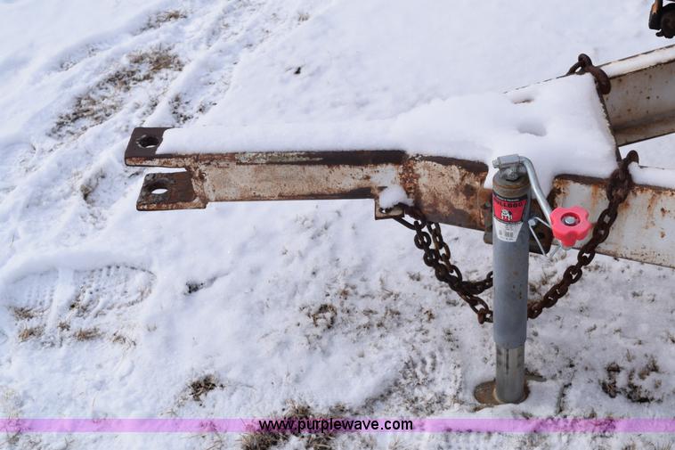 image for item E6038 Fertilizer spreader buggy