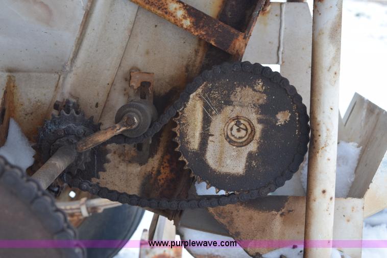 image for item E6038 Fertilizer spreader buggy