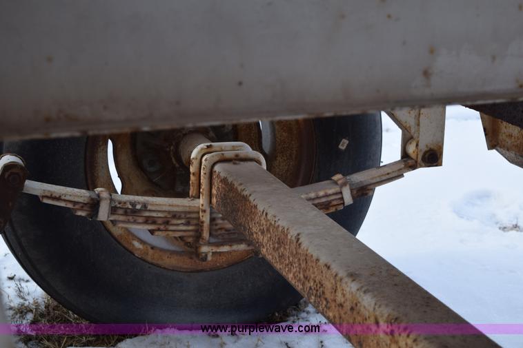 image for item E6038 Fertilizer spreader buggy