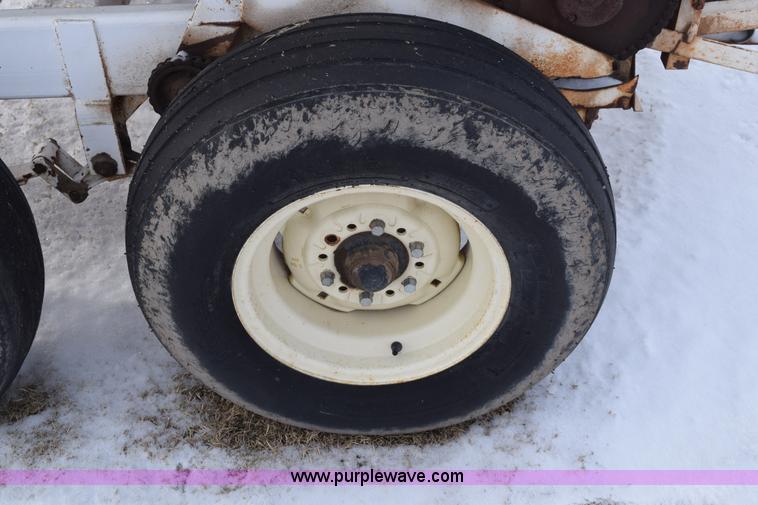 image for item E6038 Fertilizer spreader buggy