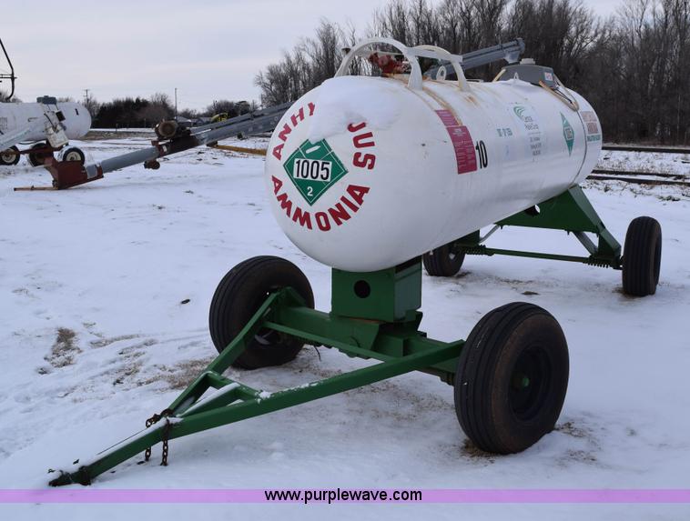 image for item E6040 Anhydrous ammonia nurse tank