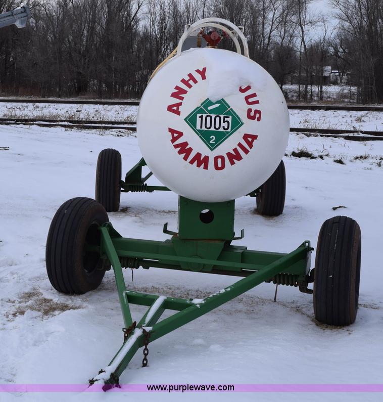 image for item E6040 Anhydrous ammonia nurse tank