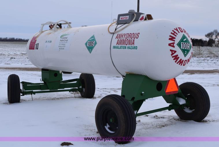 image for item E6040 Anhydrous ammonia nurse tank