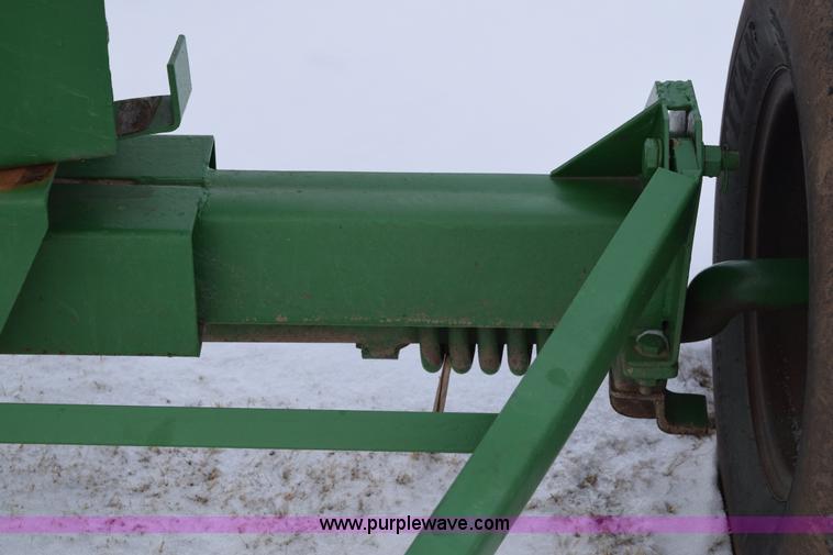 image for item E6040 Anhydrous ammonia nurse tank