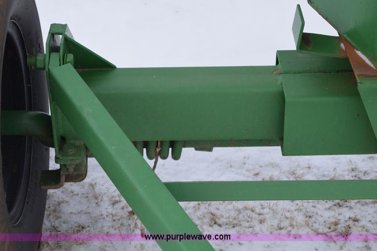 image for item E6040 Anhydrous ammonia nurse tank