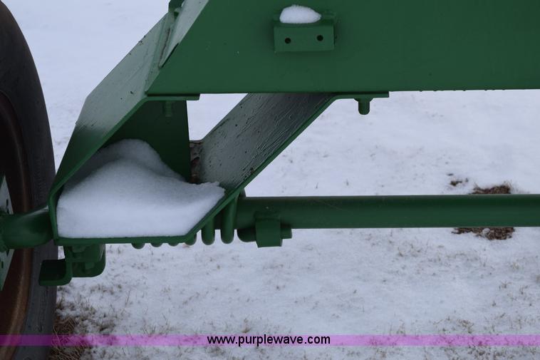 image for item E6040 Anhydrous ammonia nurse tank