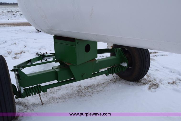 image for item E6040 Anhydrous ammonia nurse tank