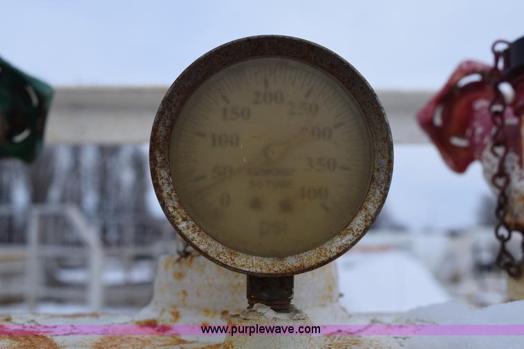 image for item E6040 Anhydrous ammonia nurse tank