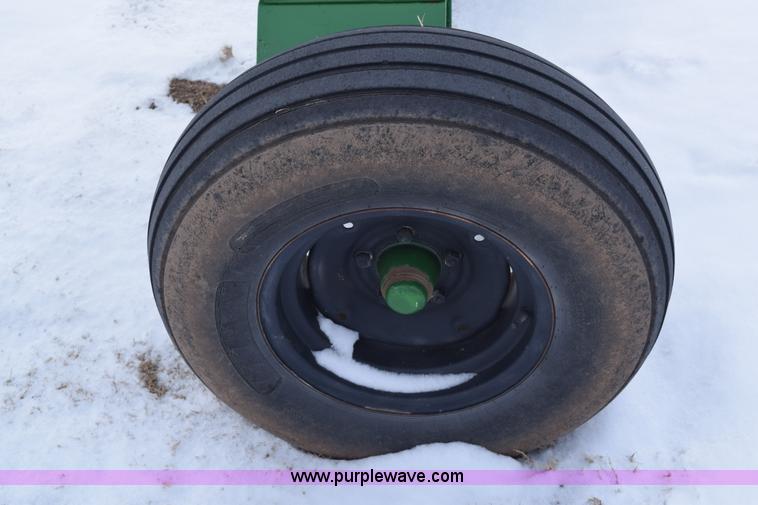 image for item E6040 Anhydrous ammonia nurse tank