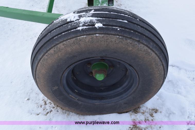 image for item E6040 Anhydrous ammonia nurse tank