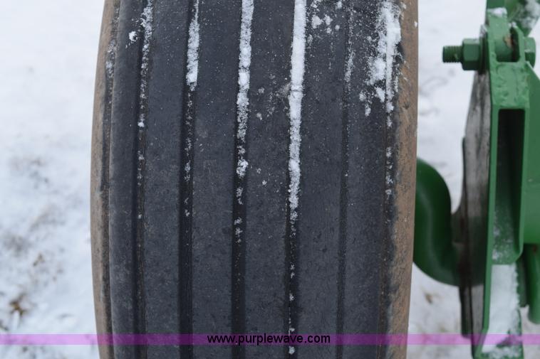 image for item E6040 Anhydrous ammonia nurse tank