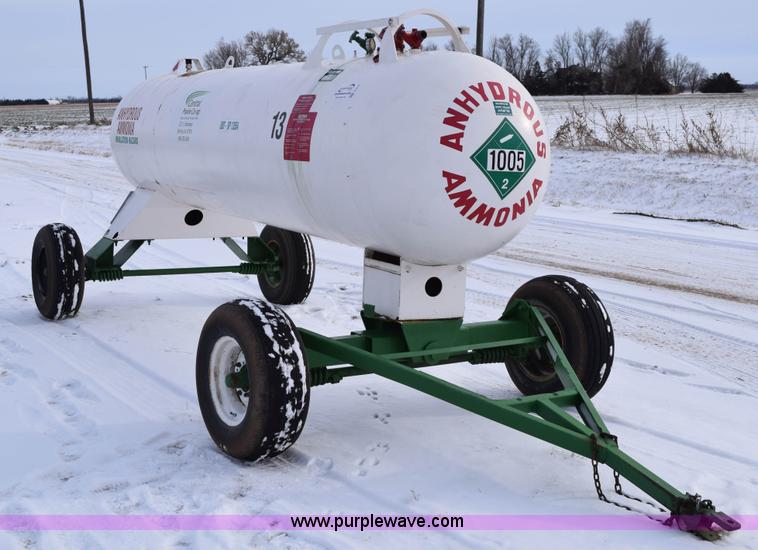 image for item E6041 Anhydrous ammonia nurse tank