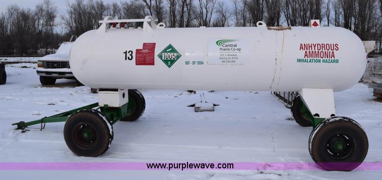 image for item E6041 Anhydrous ammonia nurse tank