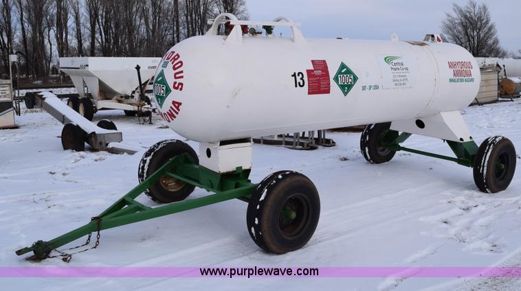 image for item E6041 Anhydrous ammonia nurse tank