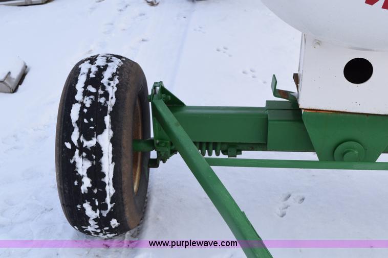 image for item E6041 Anhydrous ammonia nurse tank