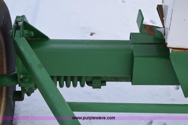 image for item E6041 Anhydrous ammonia nurse tank