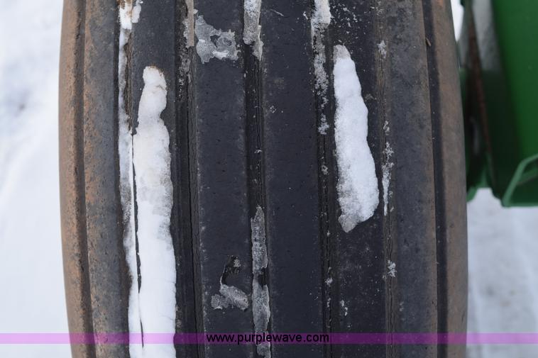 image for item E6041 Anhydrous ammonia nurse tank