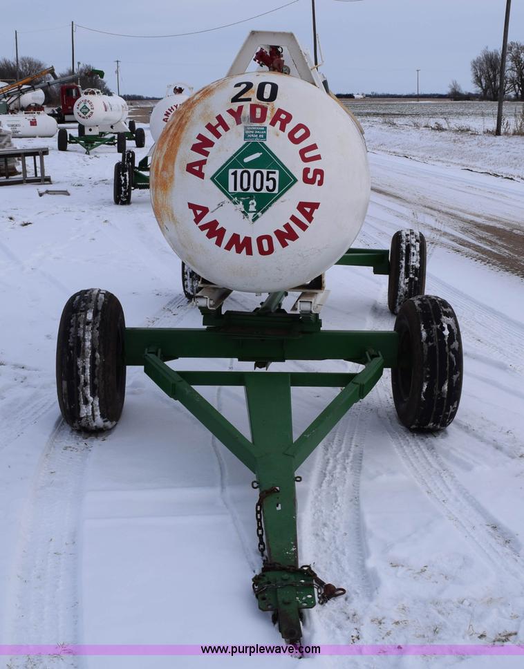 image for item E6042 Anhydrous ammonia nurse tank