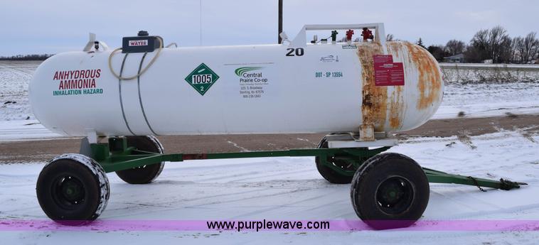 image for item E6042 Anhydrous ammonia nurse tank