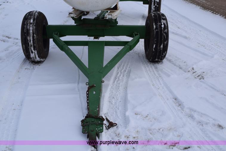 image for item E6042 Anhydrous ammonia nurse tank