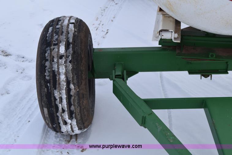 image for item E6042 Anhydrous ammonia nurse tank