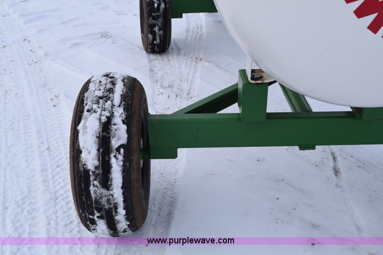 image for item E6042 Anhydrous ammonia nurse tank