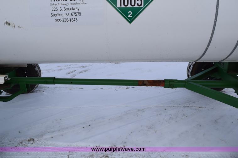image for item E6042 Anhydrous ammonia nurse tank