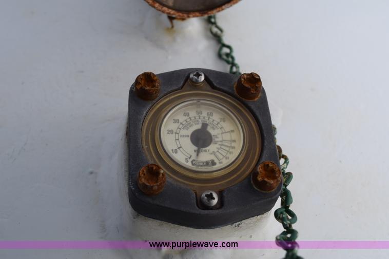 image for item E6042 Anhydrous ammonia nurse tank