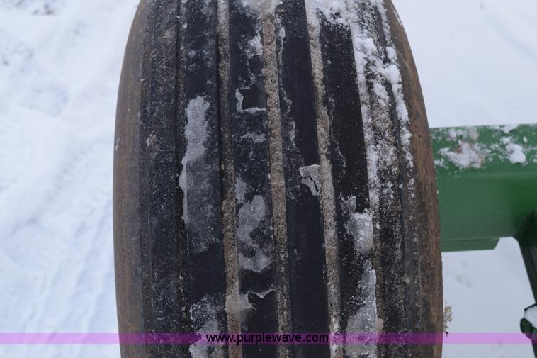 image for item E6042 Anhydrous ammonia nurse tank