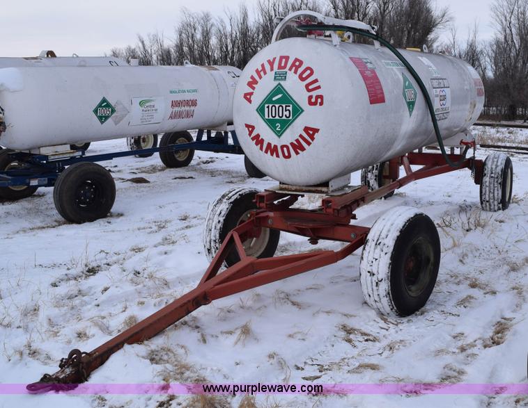 image for item E6043 Anhydrous ammonia nurse tank