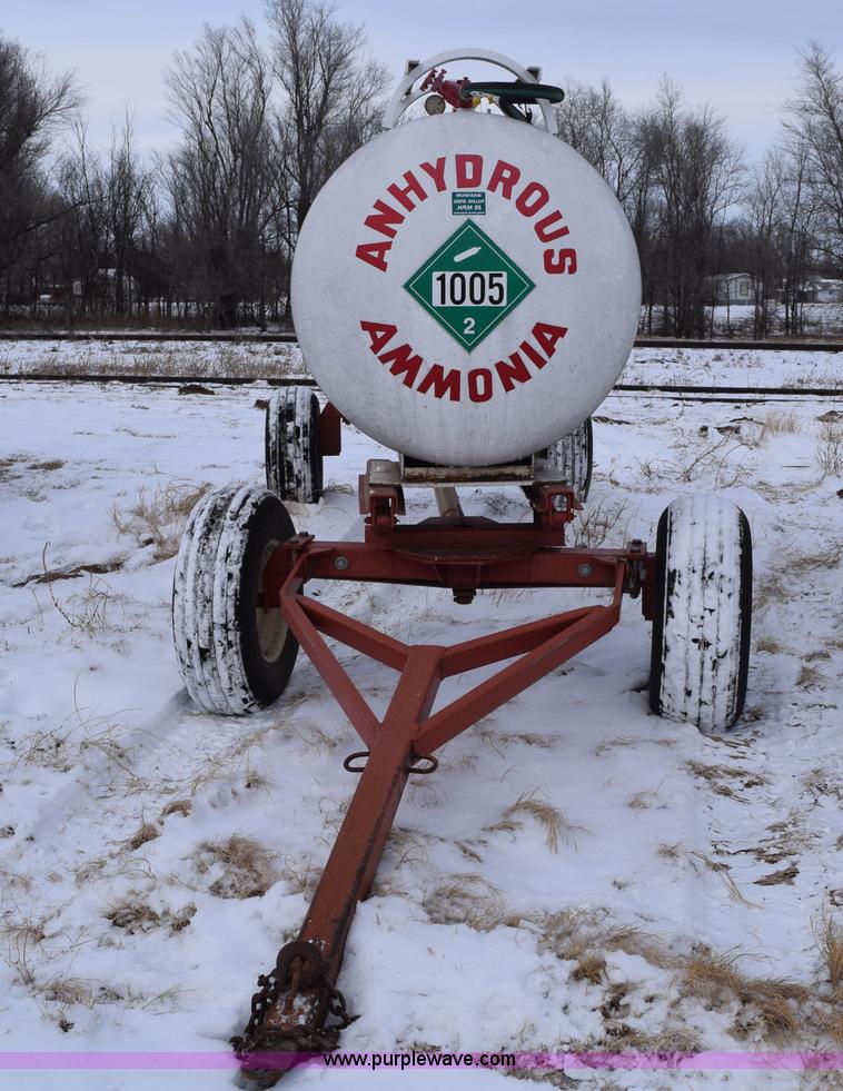 image for item E6043 Anhydrous ammonia nurse tank