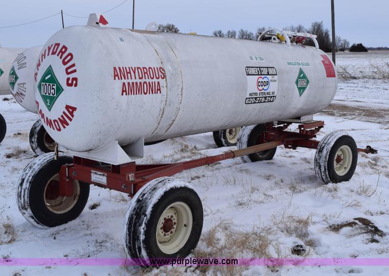 image for item E6043 Anhydrous ammonia nurse tank