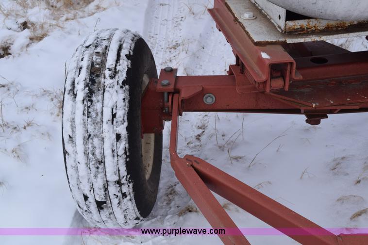 image for item E6043 Anhydrous ammonia nurse tank