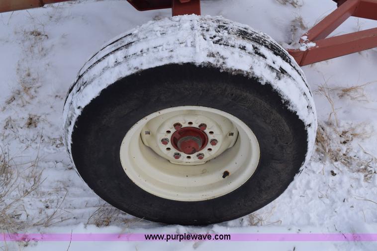 image for item E6043 Anhydrous ammonia nurse tank