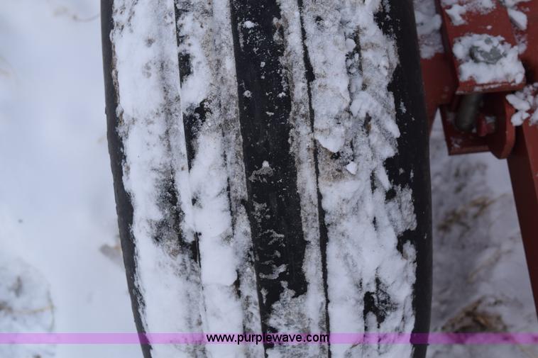 image for item E6043 Anhydrous ammonia nurse tank